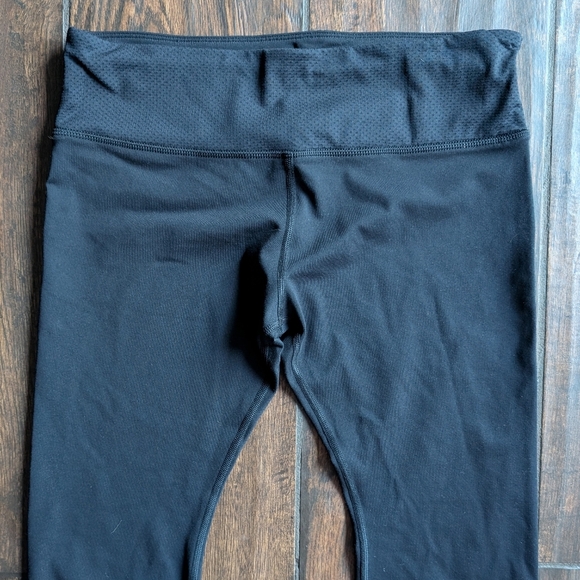 Afriel & Tabbris Black 7/8 Leggings with Striped Bottom - Women's Large - Picture 3 of 7